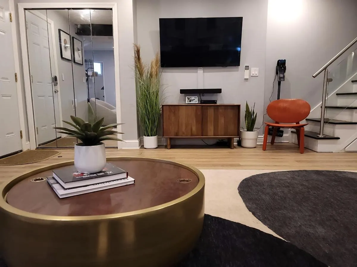 ニューヨークUrban Oasis At Cairyn'S Corner With Shared Backyardアパートメント ニューヨーク